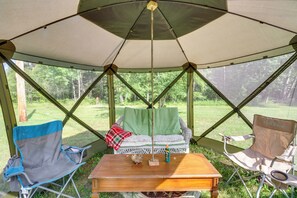 Apartment (2 Bedrooms) | Interior - Rural Minnesota Apartment w/ Fire Pit (Chisholm)