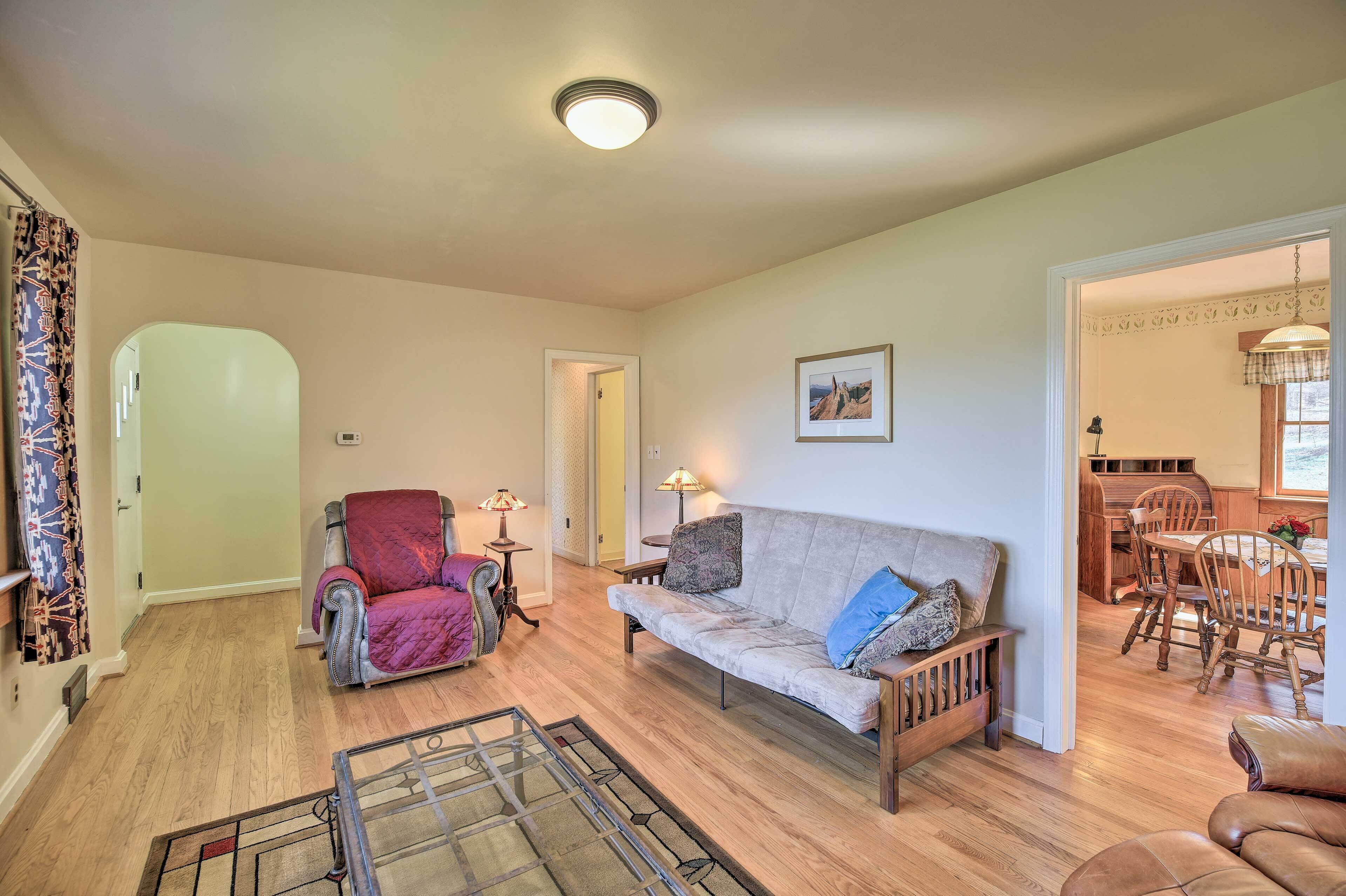 House (2 Bedrooms) | Interior