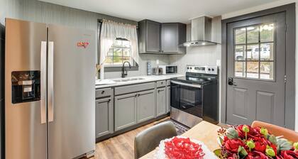 Radiant Arden Home - 10 Mi to Biltmore!