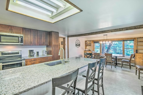 'moose Park Lodge' Charming Walden Retreat!