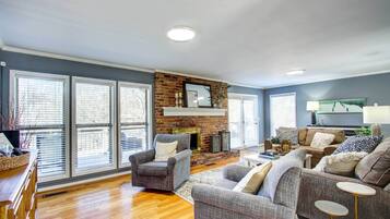 House (4 Bedrooms) | Interior