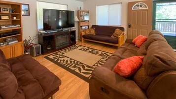 Casa (2 Bedrooms) | Interior