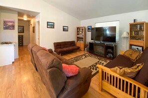 Casa (2 Bedrooms) | Interior