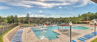 Game Room & Fire Pit: Tobyhanna Family Home