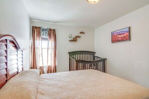 House (6 Bedrooms) | Interior