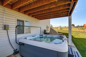 House (6 Bedrooms) | Interior