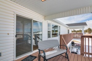 House (6 Bedrooms) | Interior