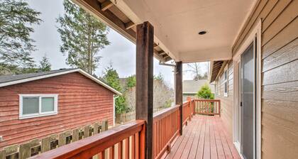 Pet-friendly PNW Home, 1 Mi to Rockaway Beach