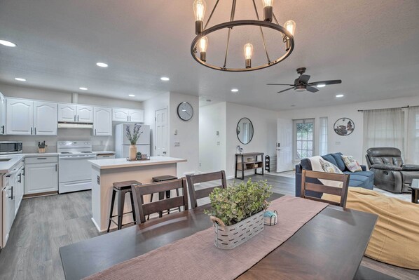 บ้านพัก (3 Bedrooms) | ด้านหน้าที่พัก