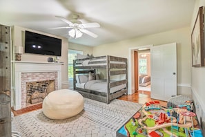 House (3 Bedrooms) | Interior - Upscale Country Home w/ Fire Pit in Taneytown! (Taneytown)