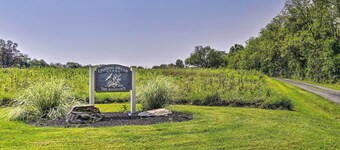 Upscale Country Home w/ Fire Pit in Taneytown!