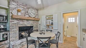 Nhà (3 Bedrooms) | Nội thất