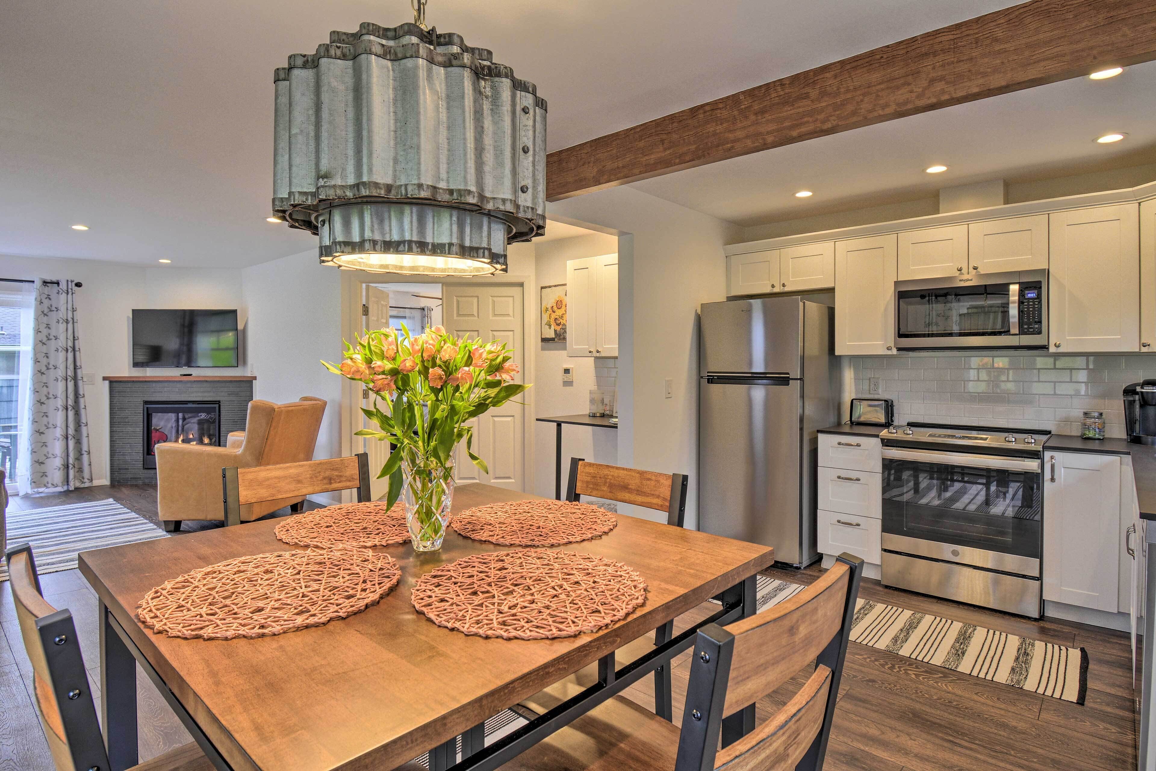 Updated Port Orchard Home, Walk to Waterfront