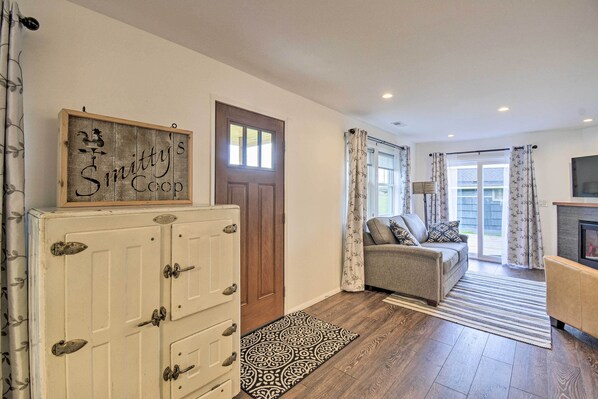 House (1 Bedroom) | Interior - Updated Port Orchard Home, Walk to Waterfront (Port Orchard)