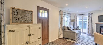 Updated Port Orchard Home, Walk to Waterfront