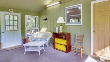 House (1 Bedroom) | Interior
