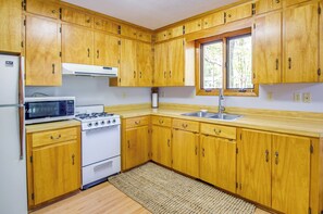 House (1 Bedroom) | Interior