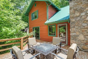 Interior - Mars Hill Cabin w/ Pool Table ~ 2 Mi to Wolf Ridge (Mars Hill)