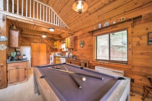 Interior - Mars Hill Cabin w/ Pool Table ~ 2 Mi to Wolf Ridge (Mars Hill)