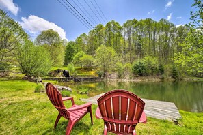 House (3 Bedrooms) | Interior - Mars Hill Cabin w/ Pool Table ~ 2 Mi to Wolf Ridge (Mars Hill)