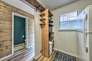 Apartment (2 Bedrooms) | Interior - Rustic Ruidoso Retreat Near Shops & Mountains! (Ruidoso)