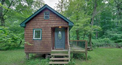 Tranquil Creekside Cabin in Dutch Country!