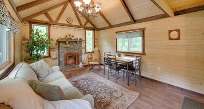Tranquil Creekside Cabin in Dutch Country!