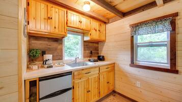 Apartment (0 Bedroom) | Interior