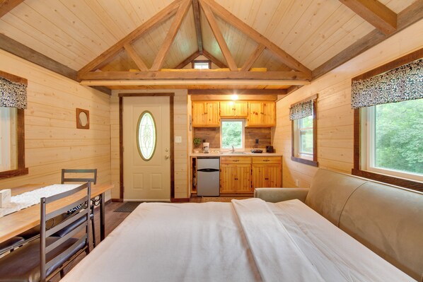 Apartment (0 Bedroom) | Interior