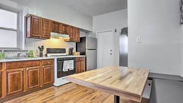 Apartment (1 Bedroom) | Interior