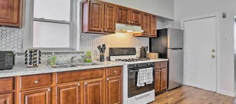 Updated Bayonne Townhome ~ 11 Mi to Nyc!