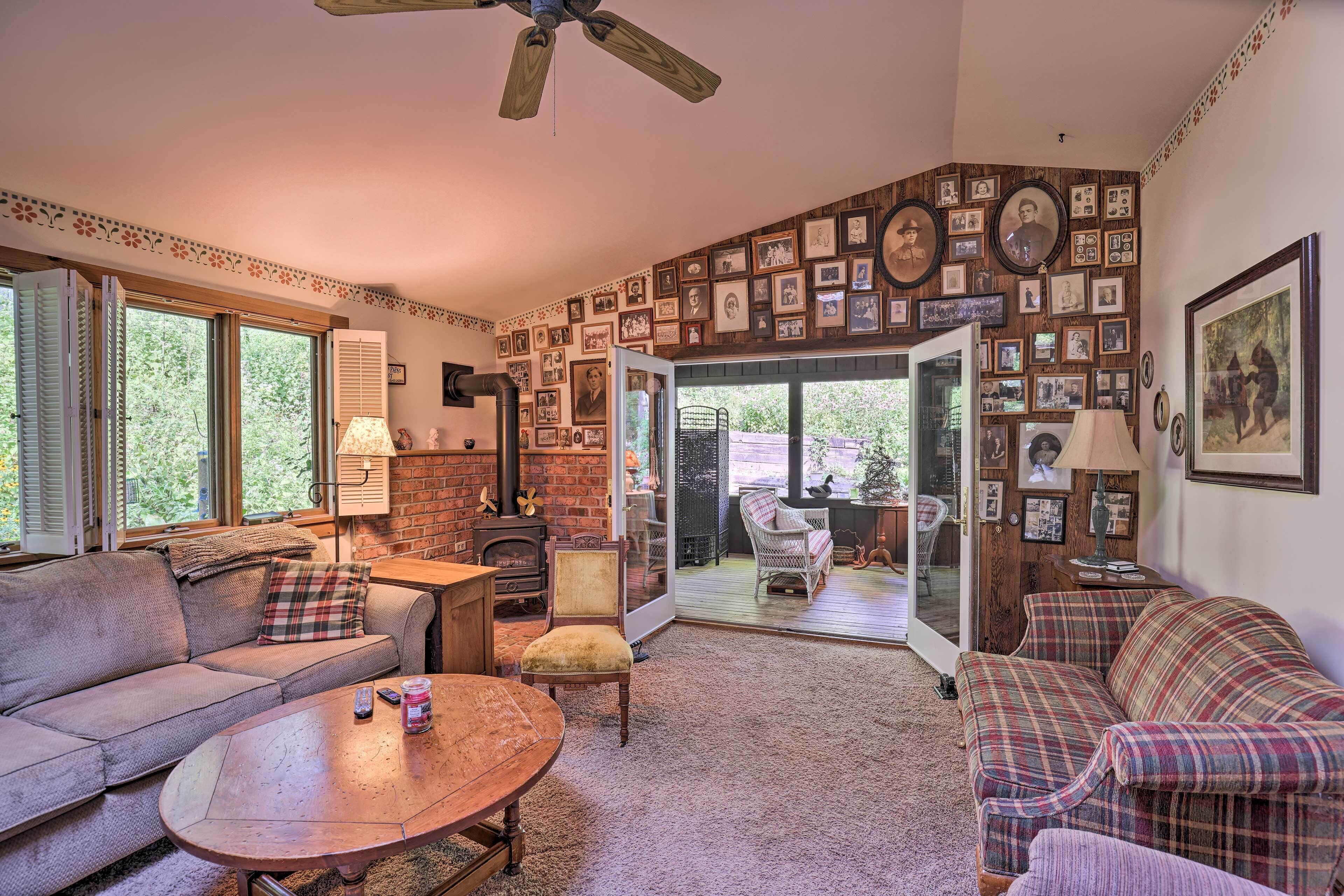 Serene Lodi Escape w/ Deck: Boat, Hike & Sip!