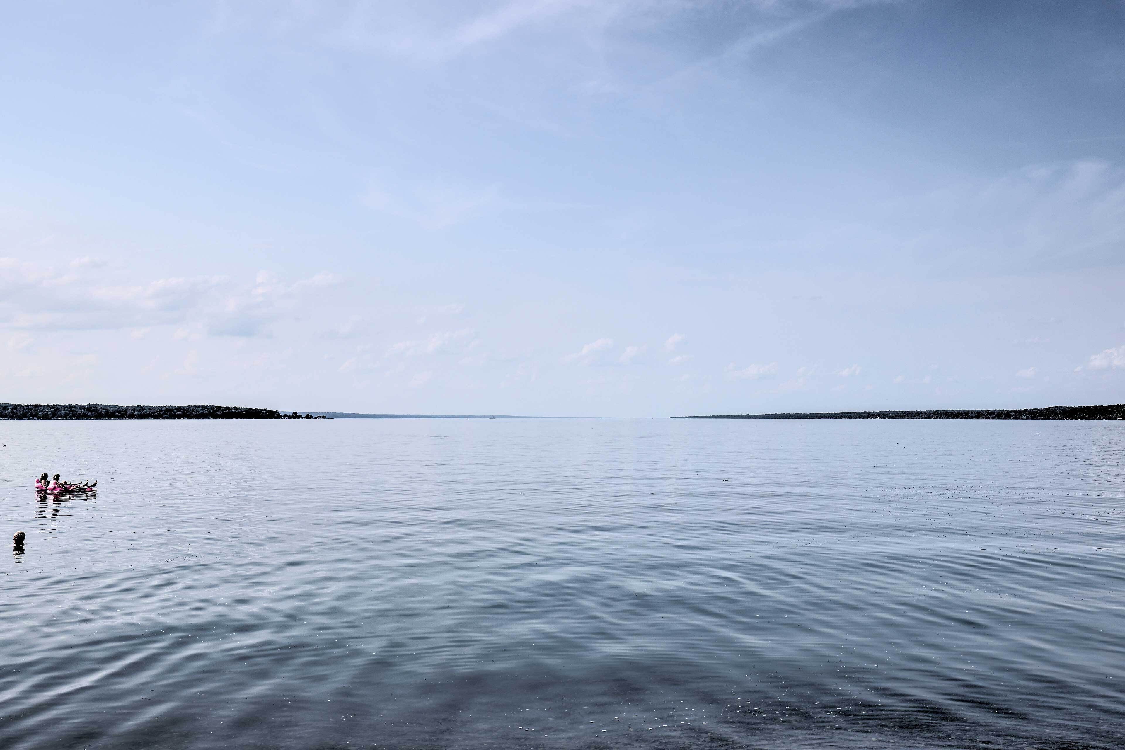 Serene Lodi Escape w/ Deck: Boat, Hike & Sip!