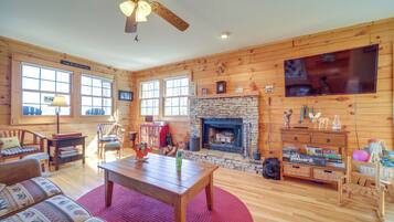 House (4 Bedrooms) | Interior