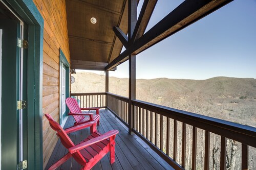 Waynesville Vacation Rental w/ Mountain Views!