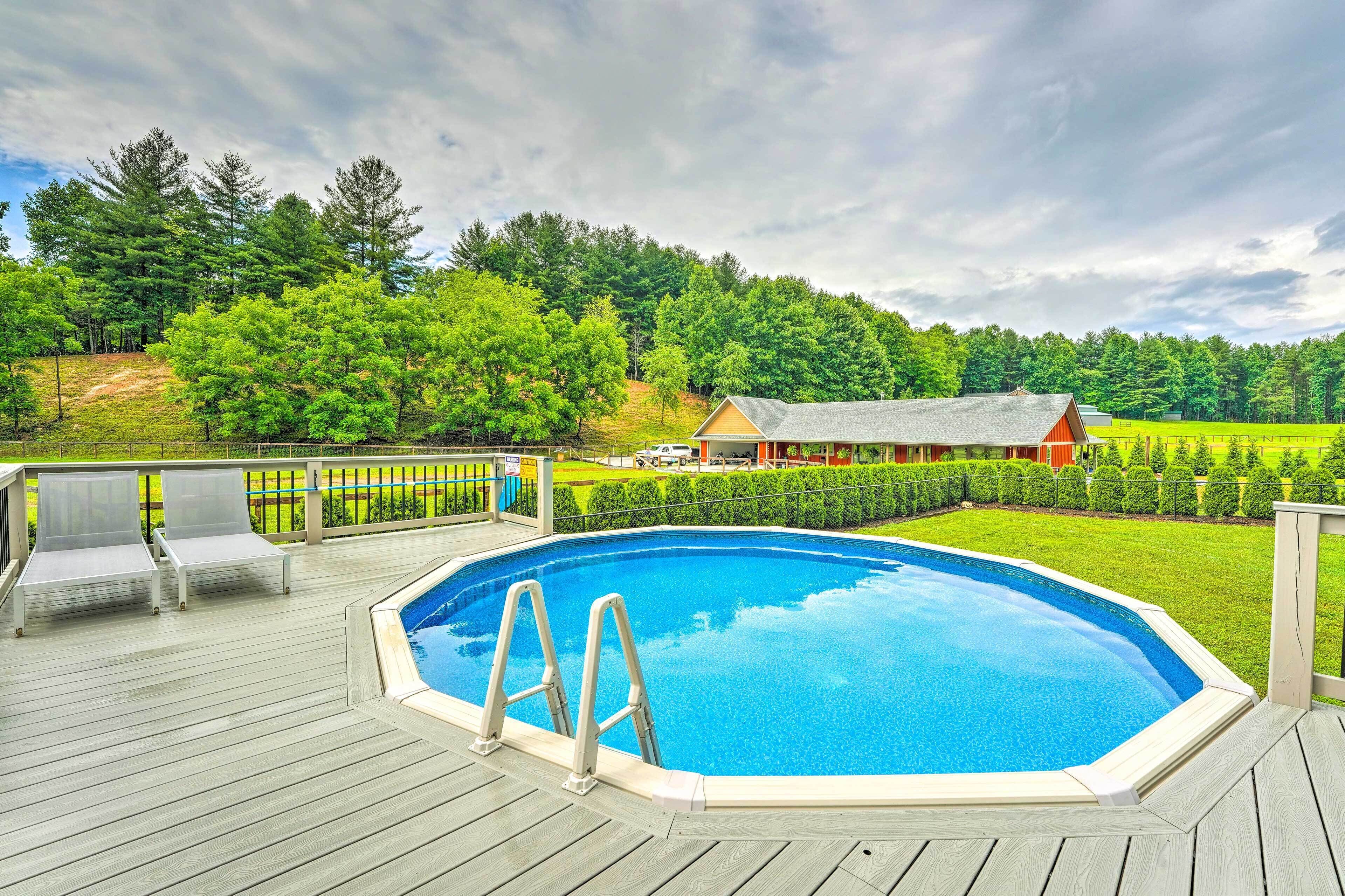 Pisgah Forest Farm Home: Outdoor Pool & Games