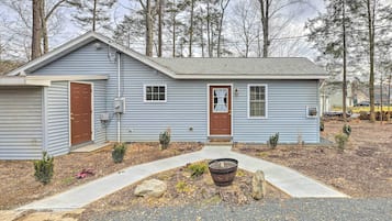 House (1 Bedroom) | Interior