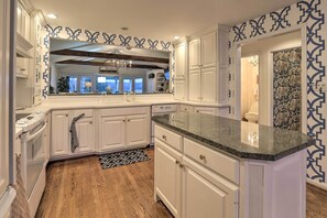 House (3 Bedrooms) | Interior - Waterfront Vacation Rental Near Louisville! (Prospect)