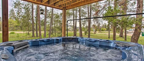 House (6 Bedrooms) | Interior