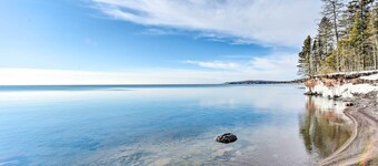 Waterfront Cabin on Lake Superior w/ Fire Pit