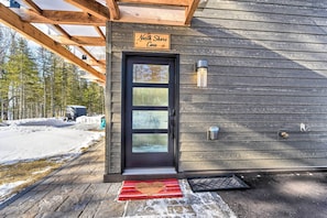 House (1 Bedroom) | Interior - Waterfront Cabin on Lake Superior w/ Fire Pit (Two Harbors)