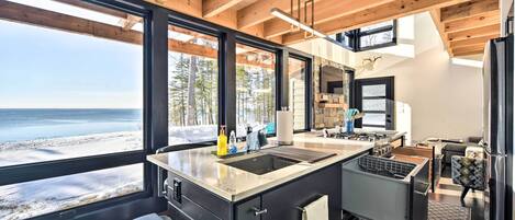 House (1 Bedroom) | Interior