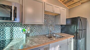 House (1 Bedroom) | Interior