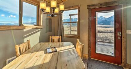 Romantic Mountain Getaway - 1 Hour to Yellowstone!