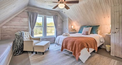 Unique Loft Cabin: Fire Pit & Fishing Access!