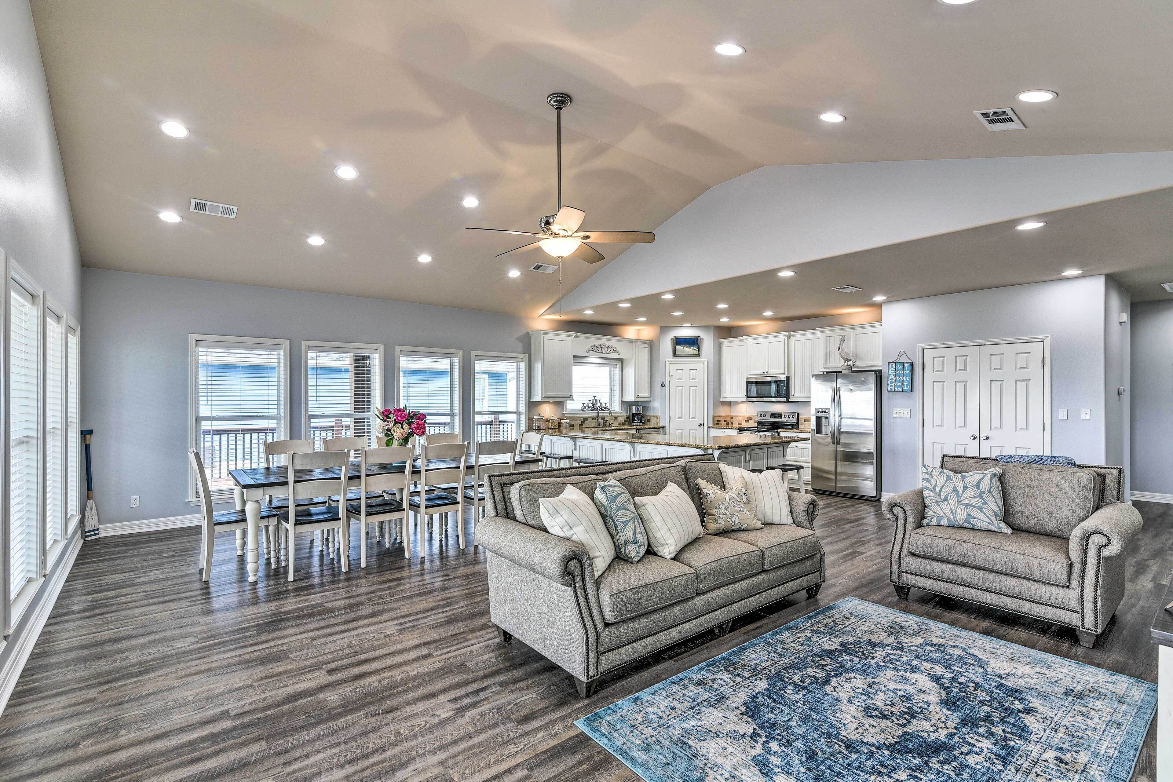 House (4 Bedrooms) | Interior