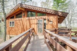 Interior - Treehouse-style Cabin, 1 Mi to Massanutten Resort (McGaheysville)