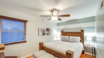 House (3 Bedrooms) | 3 bedrooms, laptop workspace, iron/ironing board, bed sheets