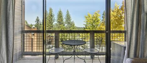 Apartment (0 Bedroom) | Interior