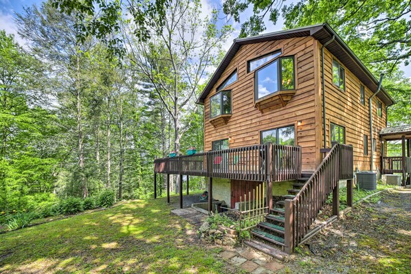 Exterior - Secluded, Mountaintop Getaway w/ Fire Pit! (Clyde)